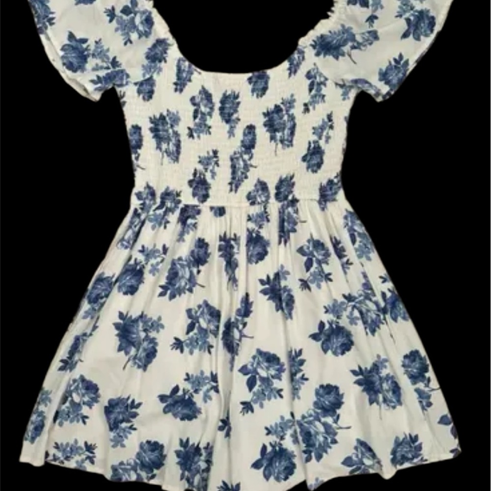 Women’s Hollister White Blue Floral Off Shoulder Romper Jumper Size Large